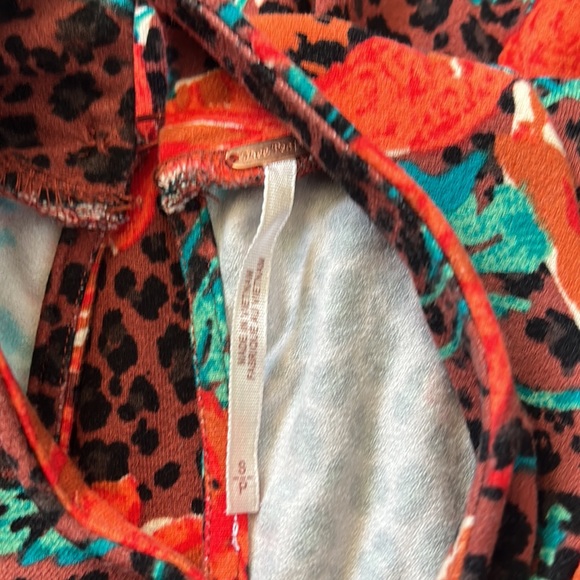 Free People Romance Retro Midi Dress with Poppy Floral Details - Picture 15 of 16